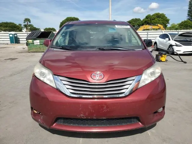 2015 TOYOTA SIENNA XLE  