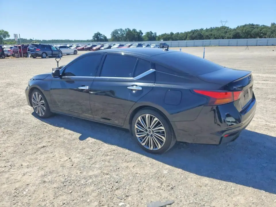 2023 NISSAN ALTIMA SL  