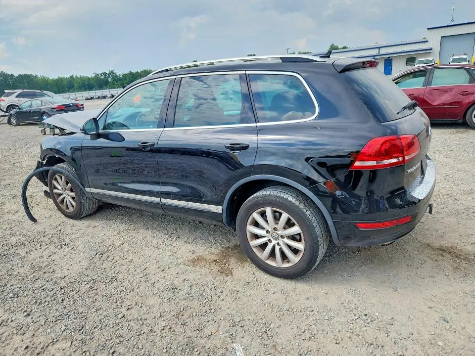 2011 VOLKSWAGEN TOUAREG V6  