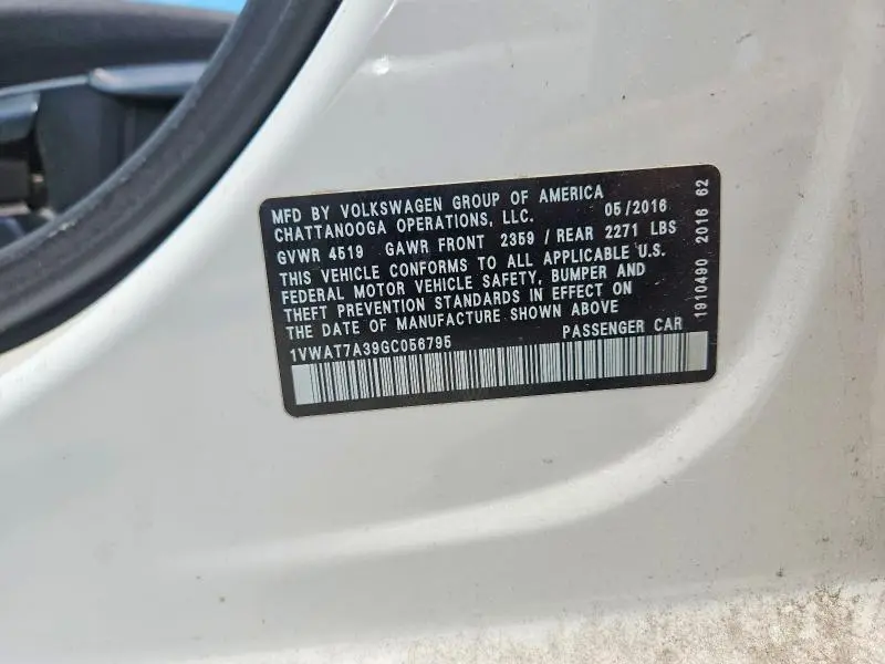 2016 VOLKSWAGEN PASSAT S  