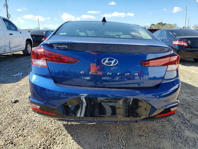 2020 HYUNDAI ELANTRA SEL  