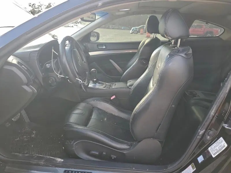 2011 INFINITI G37   