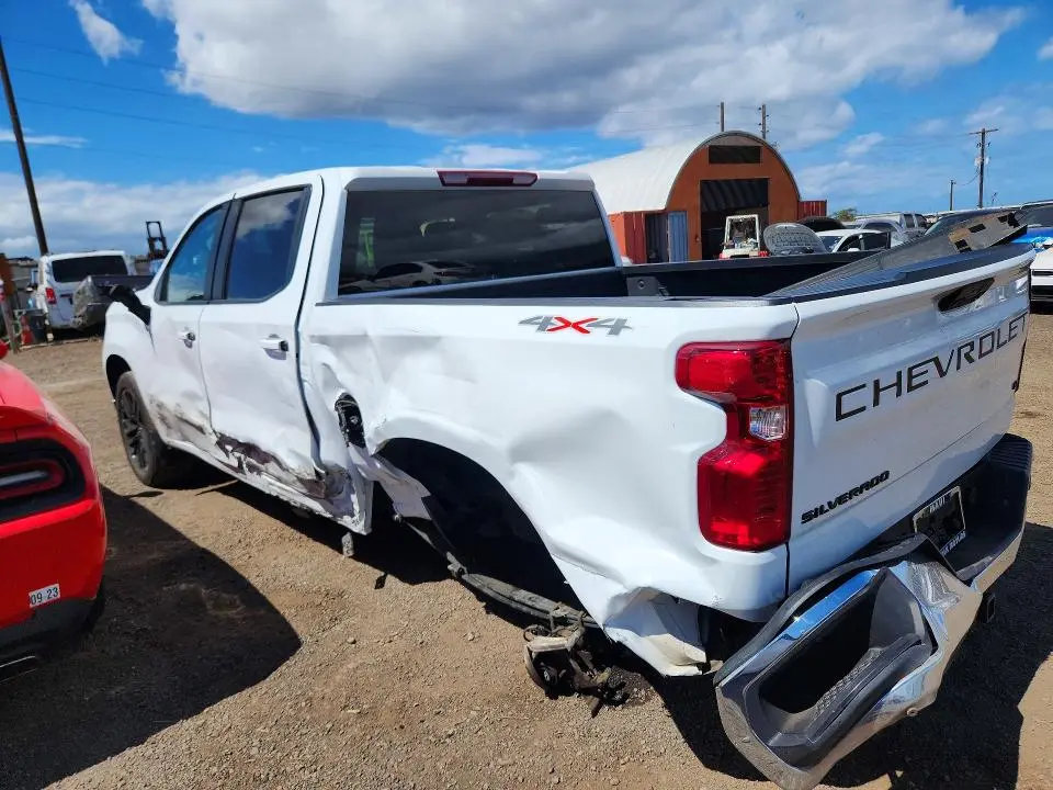 2024 CHEVROLET SILVERADO K1500 LT  
