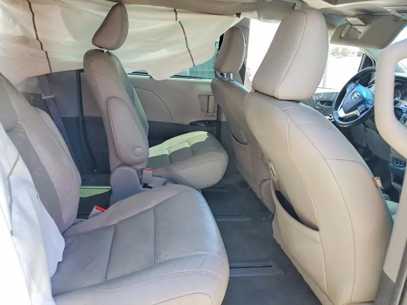 2017 TOYOTA SIENNA XLE 7-PASSENGER  