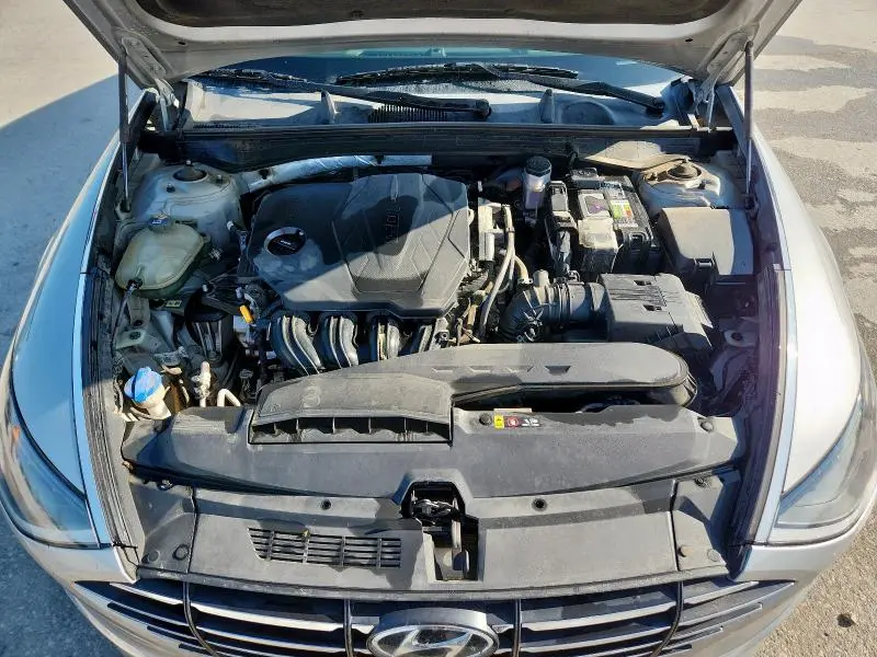 2020 HYUNDAI SONATA SE  