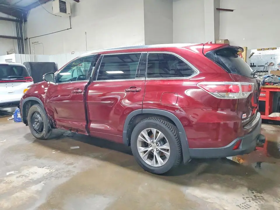 2014 TOYOTA HIGHLANDER XLE  