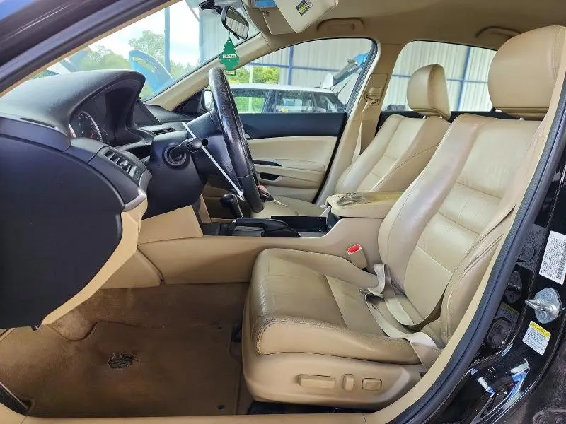 2011 HONDA ACCORD SE  