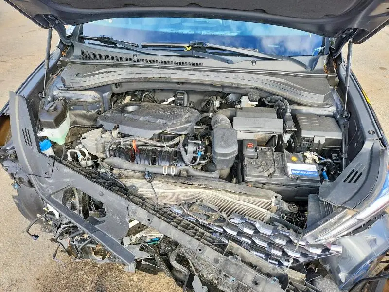 2020 HYUNDAI SANTA FE SE  