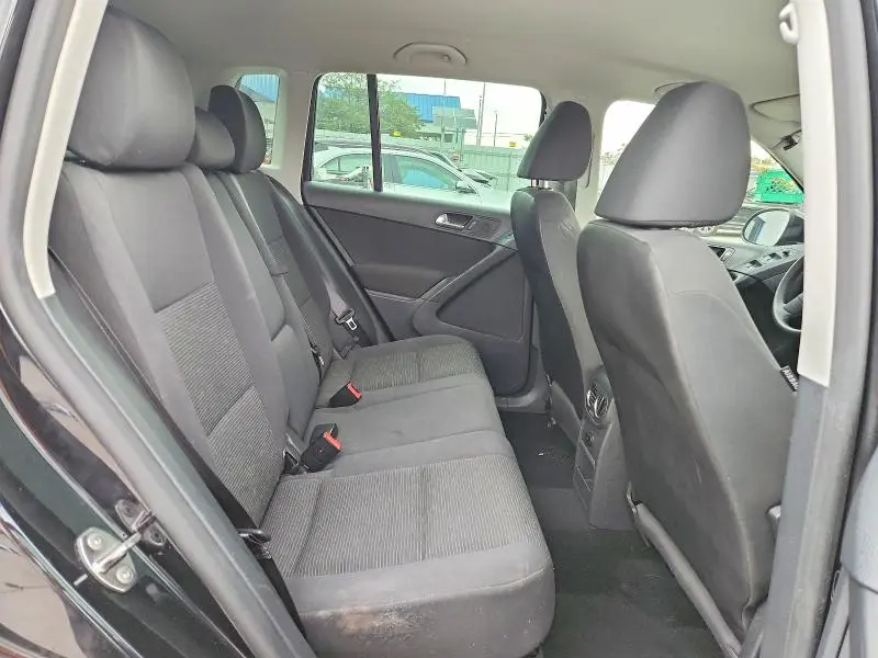 2012 VOLKSWAGEN TIGUAN S  
