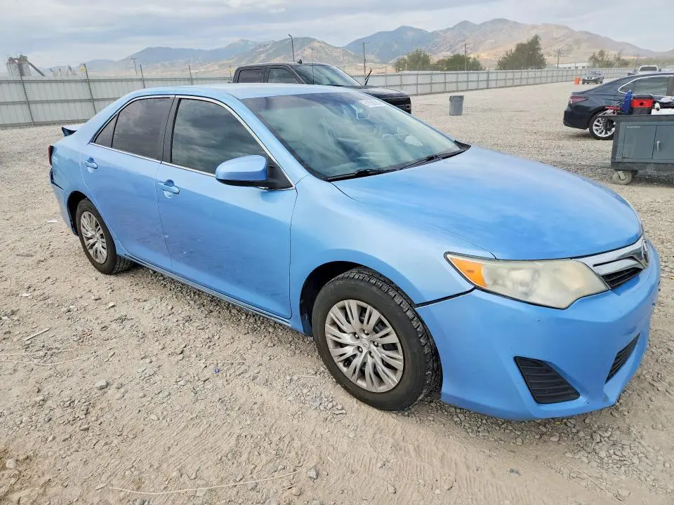 2013 TOYOTA CAMRY LE  