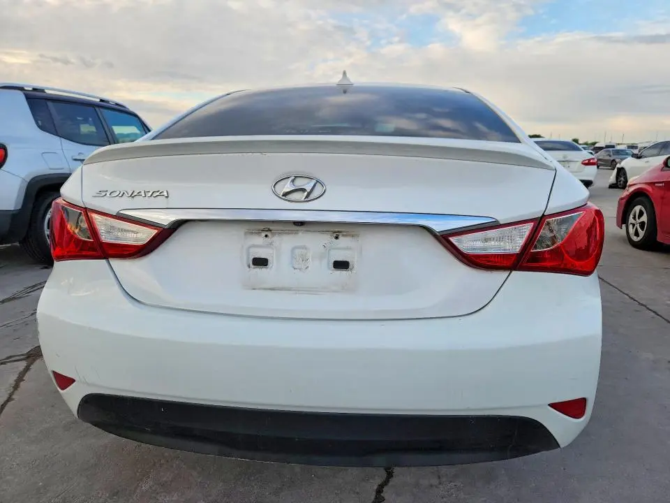 2014 HYUNDAI SONATA GLS  