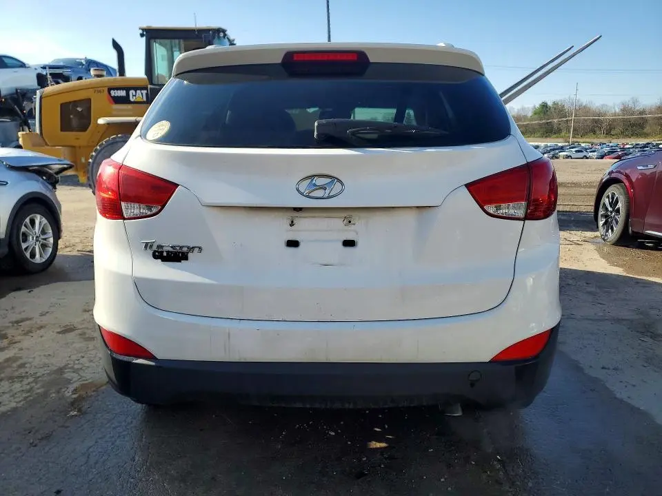 2015 HYUNDAI TUCSON SE  