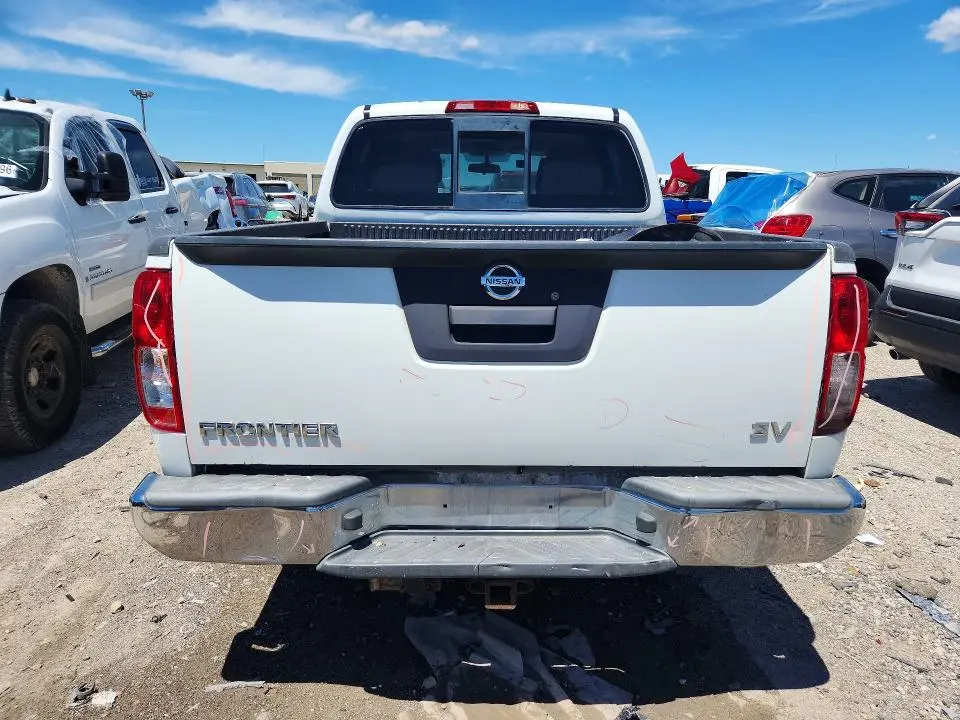 2016 NISSAN FRONTIER SV  