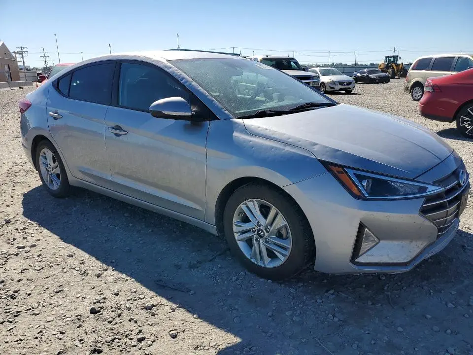 2020 HYUNDAI ELANTRA SEL  