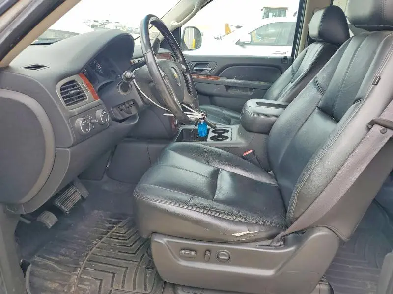 2011 CHEVROLET SUBURBAN K1500 LT  