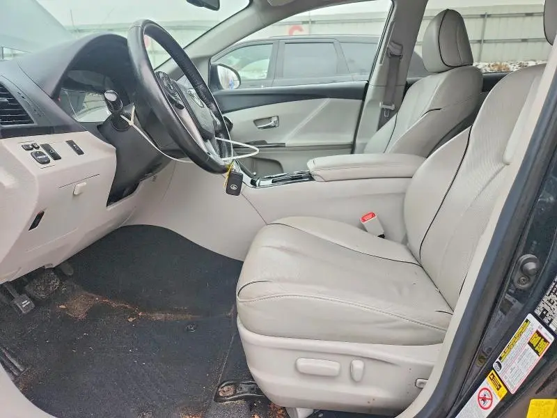 2015 TOYOTA VENZA LE  