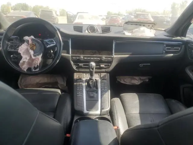 2021 PORSCHE MACAN   