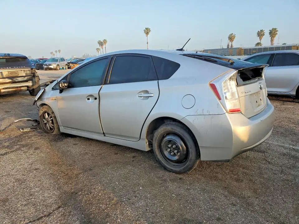 2011 TOYOTA PRIUS THREE  