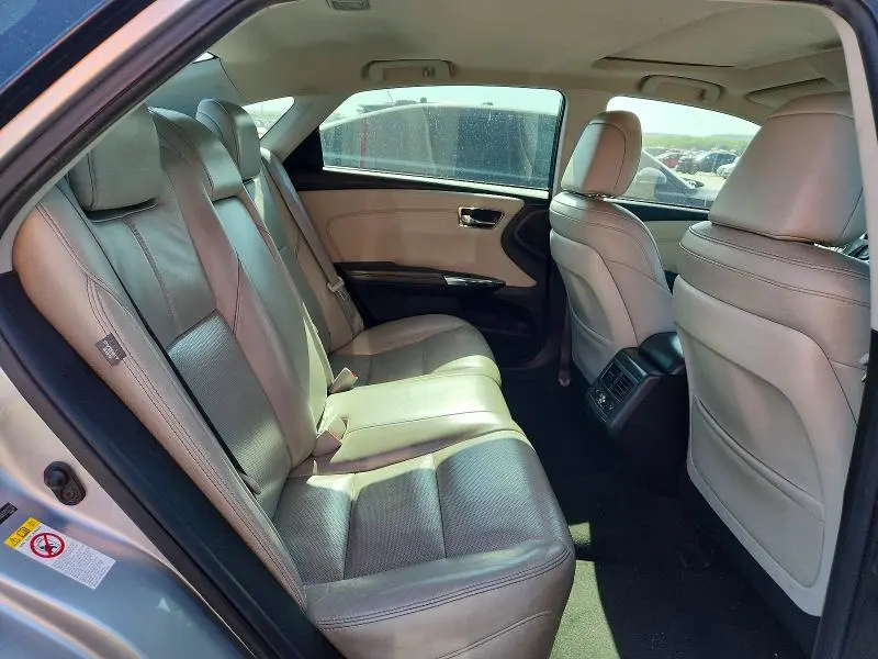 2016 TOYOTA AVALON LIMITED  