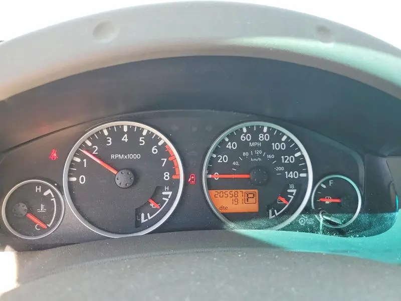 2015 NISSAN FRONTIER SL  