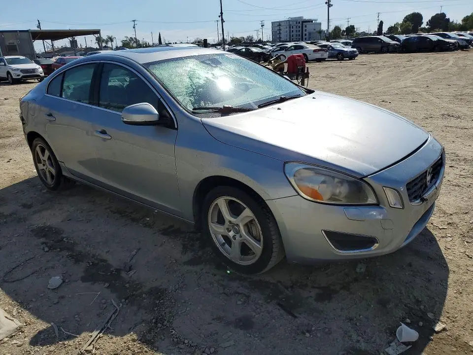2013 VOLVO S60 T5  