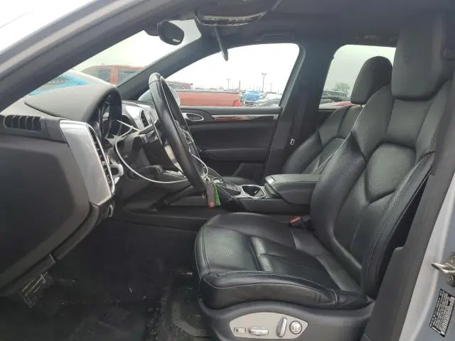 2017 PORSCHE CAYENNE   