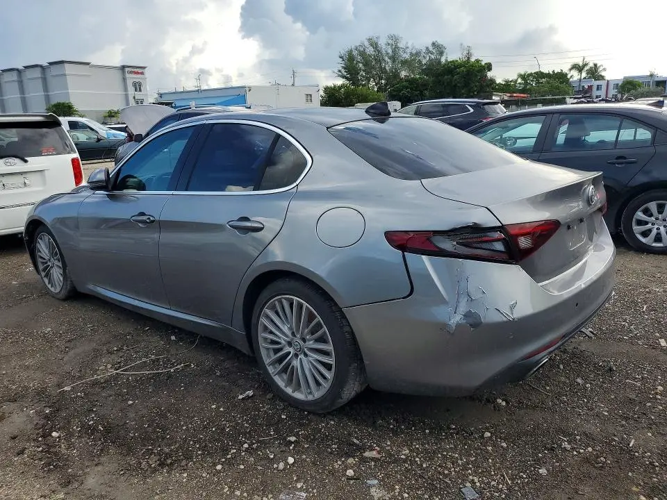 2017 ALFA ROMEO GIULIA TI  
