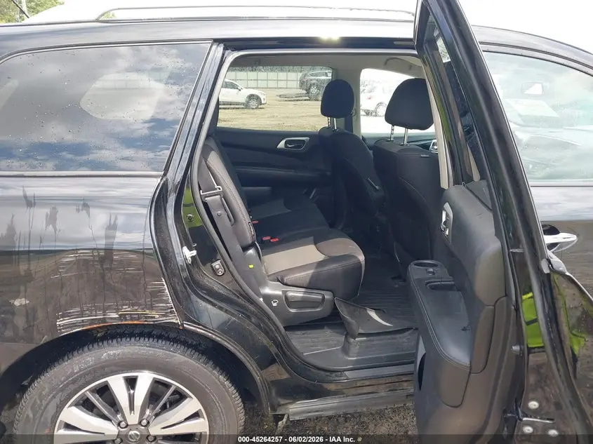 2018 NISSAN PATHFINDER SV