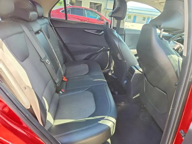 2024 KIA NIRO EX  