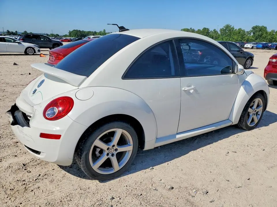2010 VOLKSWAGEN NEW BEETLE   