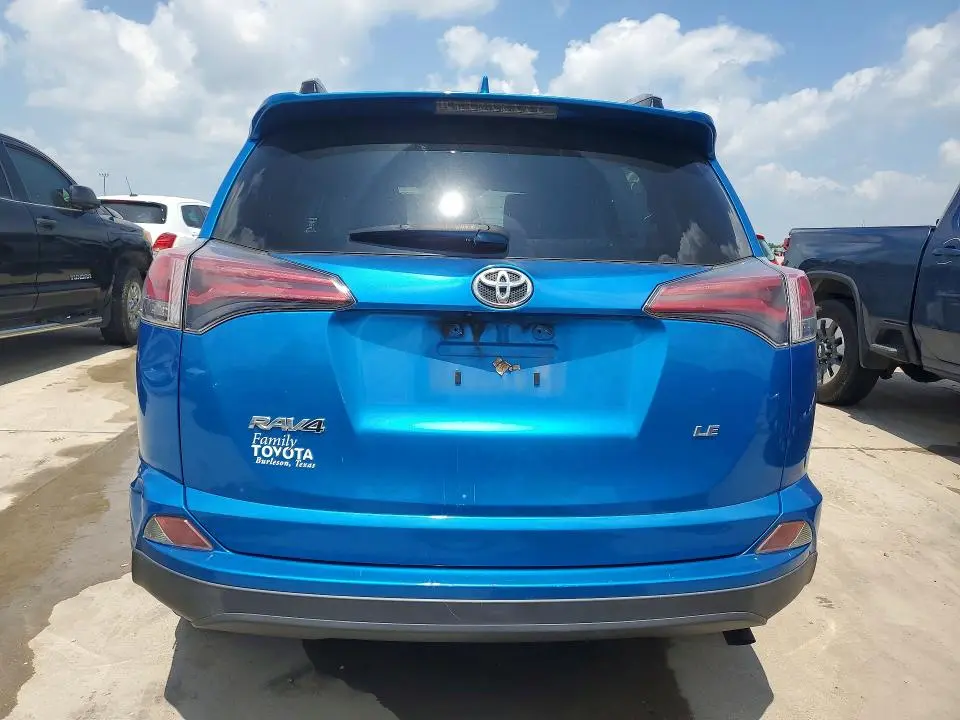 2018 TOYOTA RAV4 LE  