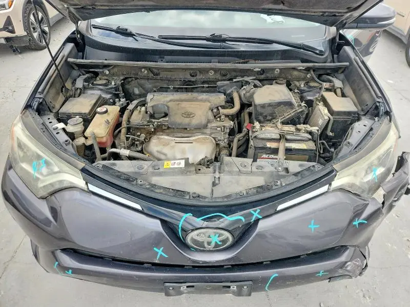 2017 TOYOTA RAV4 XLE  