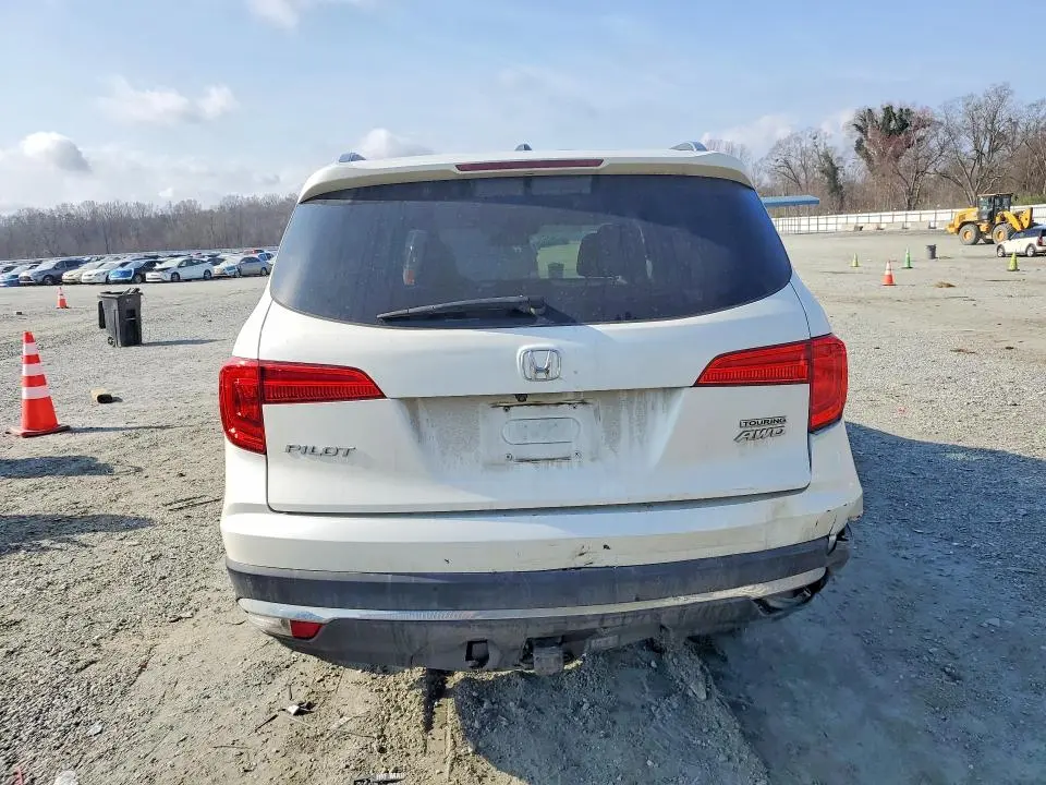 2017 HONDA PILOT TOURING  