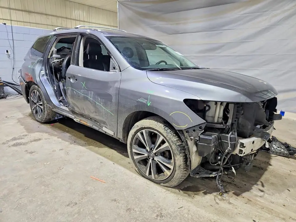 2019 NISSAN PATHFINDER PLATINUM  