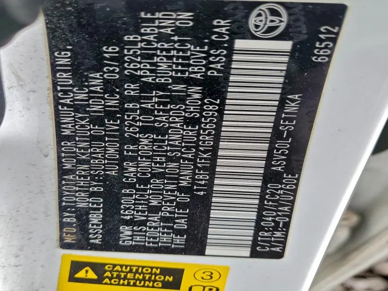 2016 TOYOTA CAMRY LE  