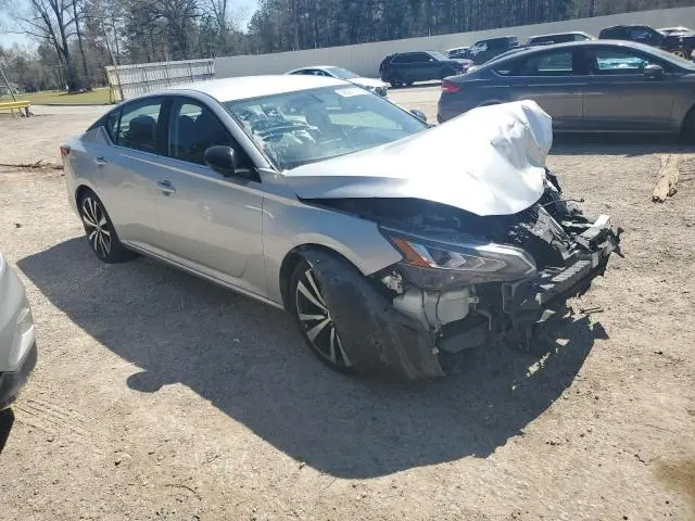 2019 NISSAN ALTIMA SR  