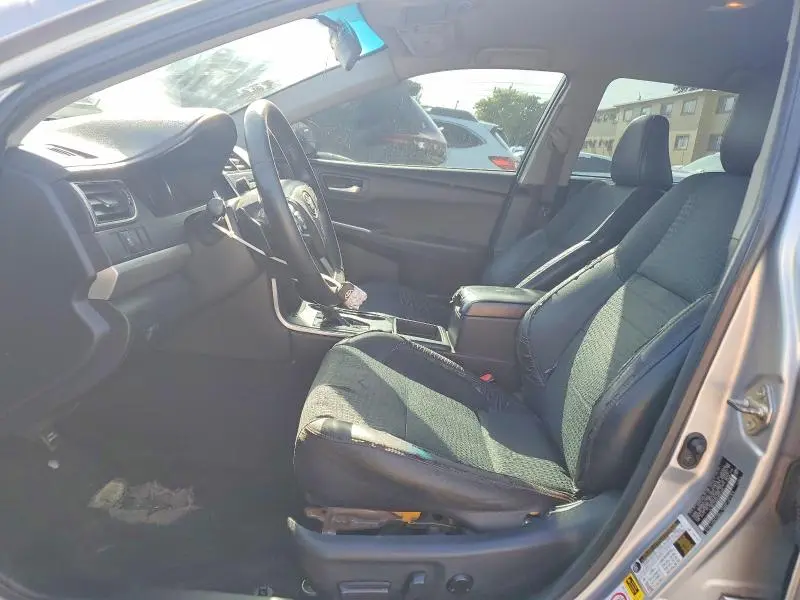 2015 TOYOTA CAMRY SE  