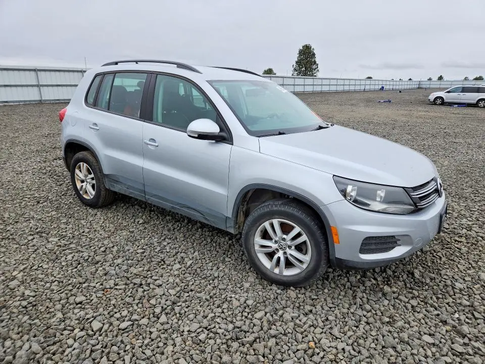 2017 VOLKSWAGEN TIGUAN S  