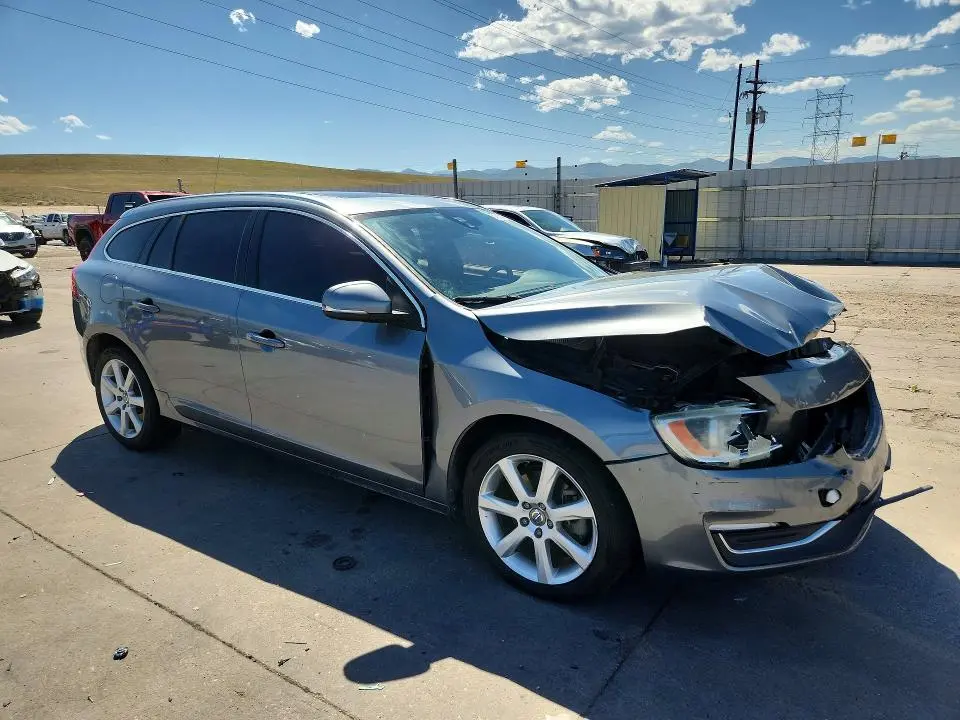 2017 VOLVO V60 T5 PREMIER  