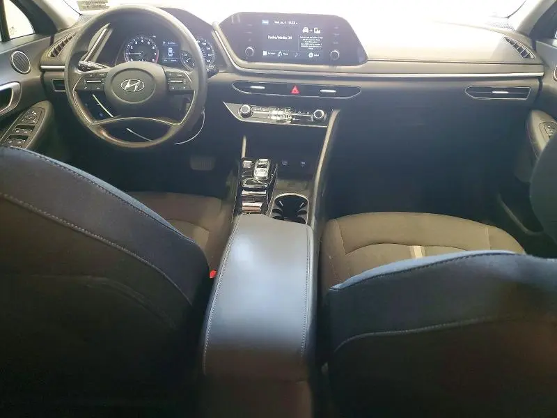 2020 HYUNDAI SONATA SE  