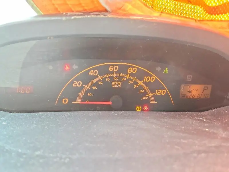 2011 TOYOTA YARIS BASE  