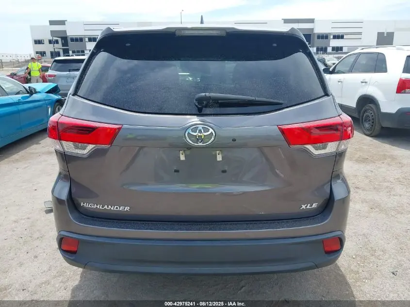 2019 TOYOTA HIGHLANDER XLE