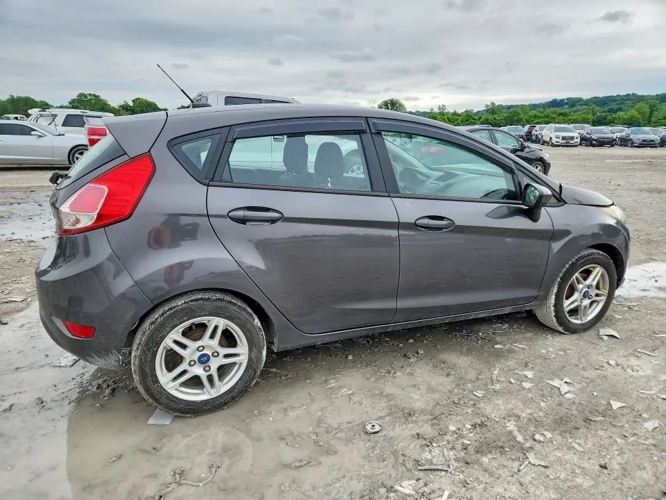 2017 FORD FIESTA SE  