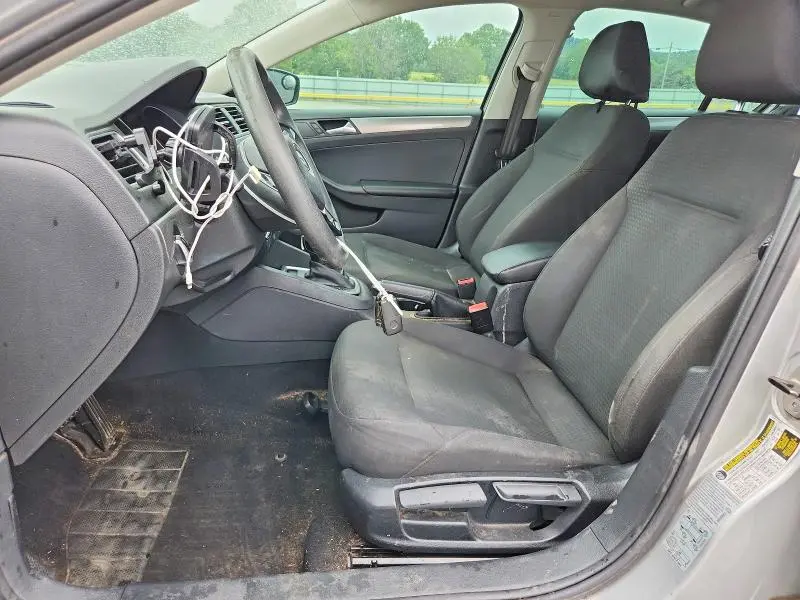 2015 VOLKSWAGEN JETTA SE  