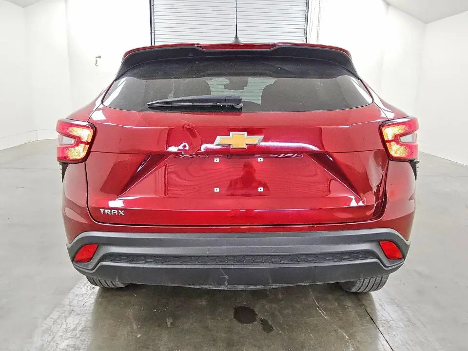 2024 CHEVROLET TRAX LS  