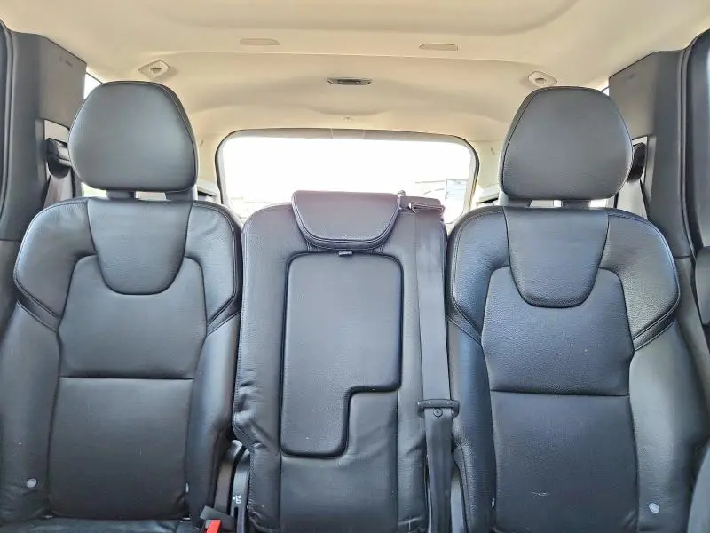 2019 VOLVO XC90 T6 MOMENTUM  