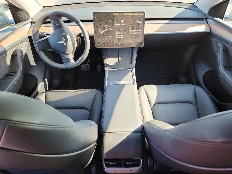2025 TESLA MODEL Y   