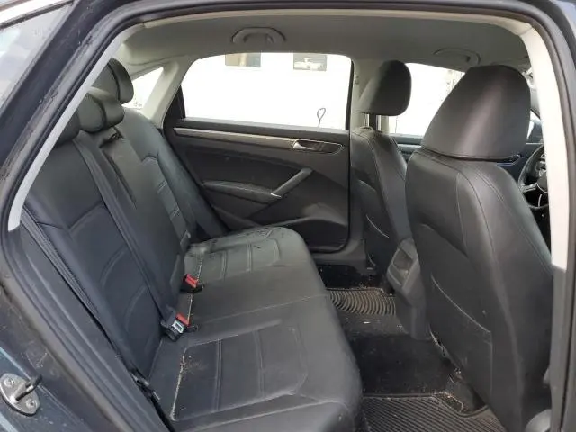 2017 VOLKSWAGEN PASSAT R-LINE  