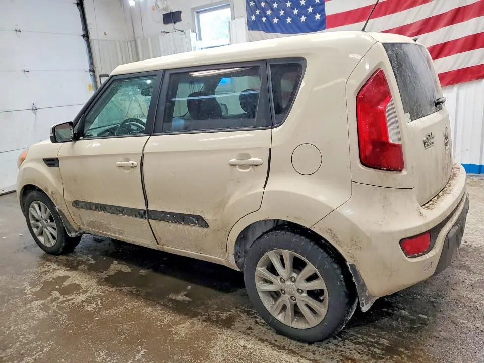 2013 KIA SOUL +  