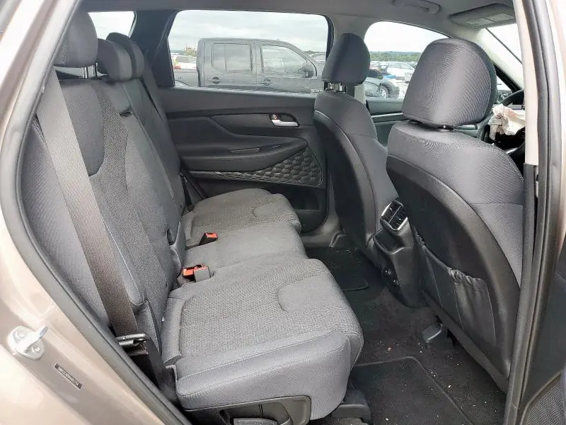2019 HYUNDAI SANTA FE SE